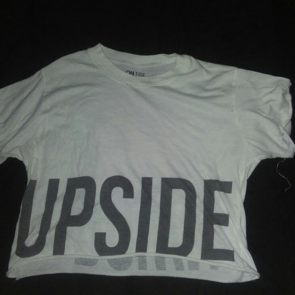 Crop top/ Must be bundled with $3 $4 $5 item